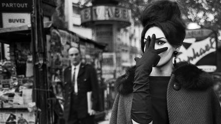 Christer Strömholm. Nana, Place Blanche, Paris 1961.