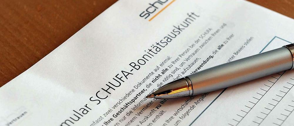 Die Schufa ist die größte Auskunftei, die die Bonität von Verbrauchern prüft.