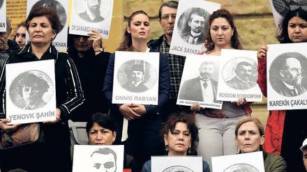 Bereits am 99. Jahrestag der Vertreibung der Armenier durch das Osmanische Reich gedachten Angehörige der Opfer. 