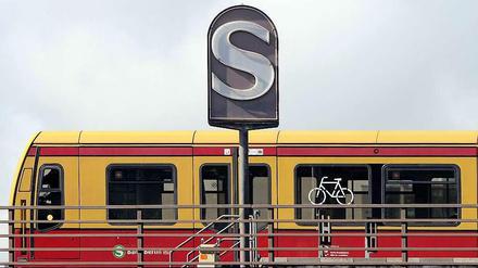 Die S-Bahn (hier ein Archivbild) hatte jetzt gleich auf mehreren Strecken Probleme mit Signalstörungen. In Lichtenberg gar 19 Stunden lang.