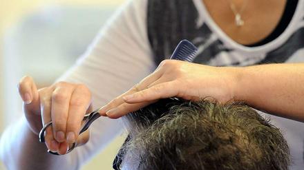 Manche Friseure wurden in eine Scheinselbstständigkeit gedrängt, um den Mindestlohn zu umgehen. 