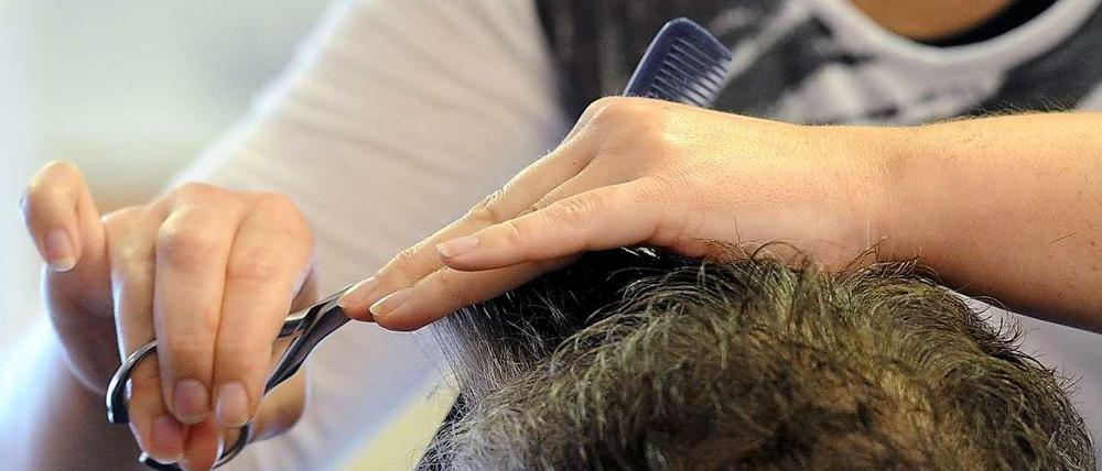 Manche Friseure wurden in eine Scheinselbstständigkeit gedrängt, um den Mindestlohn zu umgehen. 