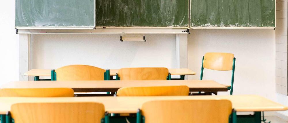 Leeres Klassenzimmer. Gegen eine Lehrerin in Köpenick wurde offenbar Anzeige erstattet. 