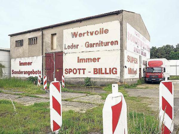 Hauptsache, Reklame. Gesehen in Großkoschen, Landkreis Oberspreewald-Lausitz.