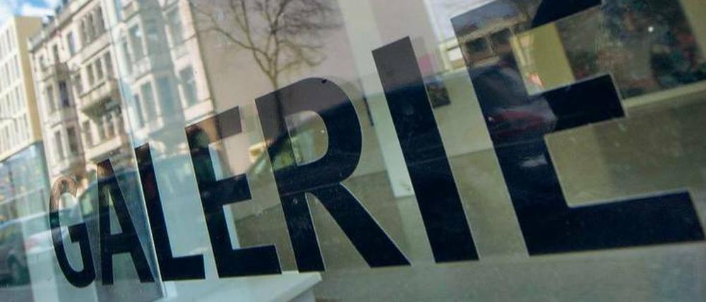 Kreative Kräfte. Nach Schätzungen des Senats leben bis zu 10 000 professionelle Künstler aus aller Welt in Berlin. Angezogen von den einst niedrigen Mieten, leiden sie inzwischen unter der Verdrängung durch teure Immobilienprojekte.