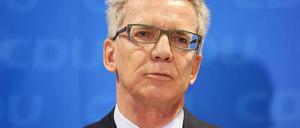 Bundesinnenminister Thomas de Maiziere am Freitag nach dem Treffen der Länder-Innenminister und Innenexperten in Bremen. 