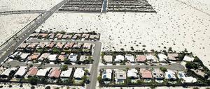 Pool in der Wüste: Viele Einwohner Kaliforniens mögen auf ihre Schwimmanlagen nicht verzichten. Doch Wasser ist wegen der Trockenheit Mangelware. 