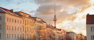 "Viele amerikanische Baby-Boomer, die jetzt ins Rentenalter kommen und etwas Geld auf der hohen Kante haben, kommen nach Berlin", sagt John Kornblum.