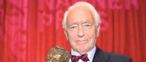 Der Einzige, der das kann.  Wolf Schneider ist Journalist, Sachbuchautor und Sprachkritiker, moderierte auch die „NDR Talk Show“. Er wird am 7. Mai 90 Jahre alt.
