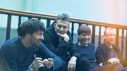 Mitten im Parklife. Graham Coxon, Damon Albarn, Alex James und Dave Rowntree sind Blur.