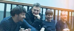 Mitten im Parklife. Graham Coxon, Damon Albarn, Alex James und Dave Rowntree sind Blur.