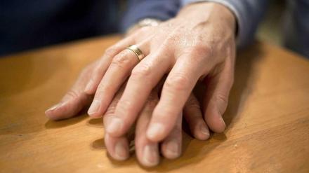 Die Zeit drängt. Viele Verurteilte sind mittlerweile hoch betagt.