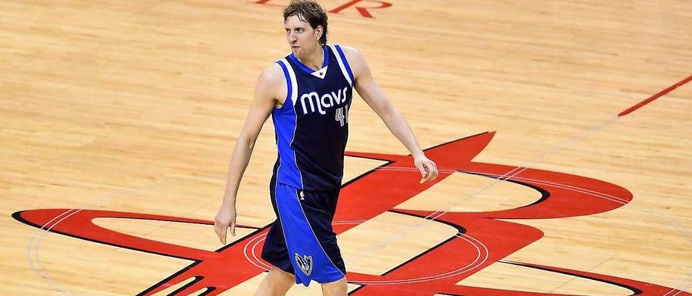 Die Chancen, dass Dirk Nowitzki im September bei der EM für Deutschland in Berlin aufläuft, dürften gestiegen sein.