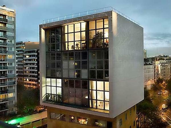 Fenster, Fenster und noch mal Fenster. Seit Jahren ist die New Yorker Fotografin "besessen" von ihrem Motiv, wie sie sagt. Hier: ein Haus in Paris.