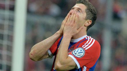 Robert Lewandowski erleidet Kieferbruch.