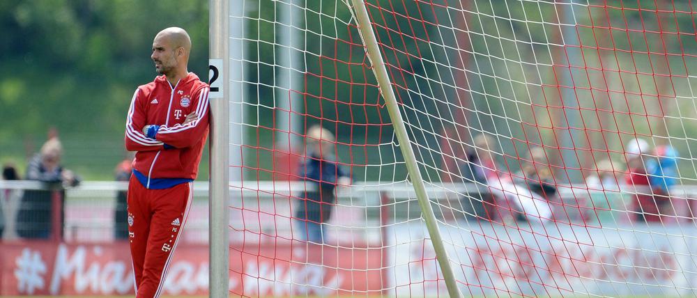 Frühjahrsmüdigkeit. Wie schon im Halbfinale der Champions League vor einem Jahr muss sich Guardiola Fragen zu seinen Entscheidungen gefallen lassen. 