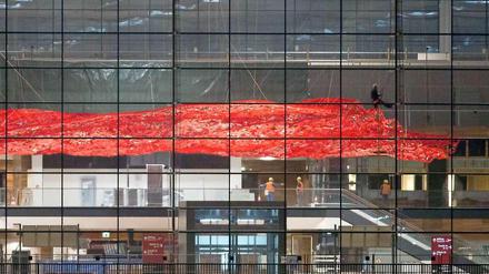 Zumindest von der Architektur her transparent: der künftige, wenn auch nicht mehr ganz neue Hauptstadtflughafen BER.