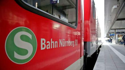 Jetzt doch nicht: Die Nürnberger S-Bahn bleibt erst einmal unter den Fittichen der Deutschen Bahn. 