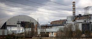 Die Kosten für die neue Schutzhülle werden auf 2,15 Milliarden Euro geschätzt.
