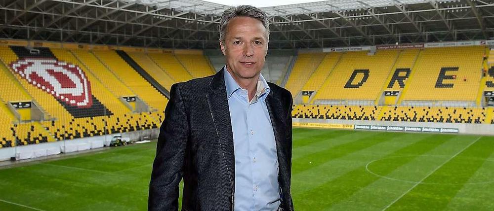 Seine neue Försterei: Uwe Neuhaus im Stadion von Dynamo Dresden.