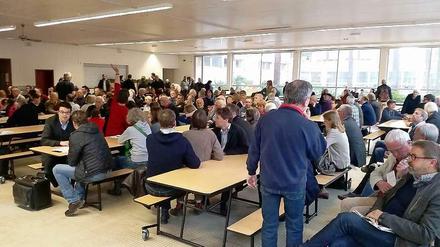 Der Ball ist nicht rund... Ein geplantes Rugby-Stadion an der Wilma-Rudolph-Schule empört die Gemüter vor allem der Anwohner.