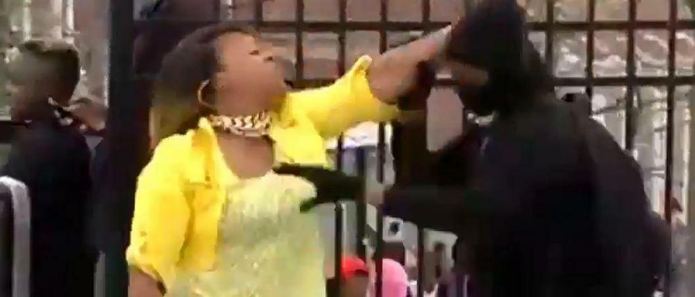 Toya Graham aus Baltimore ohrfeigt ihren 16-jährigen Sohn - und wird zur Berühmtheit im Netz.