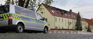 Ein Brandanschlag auf das geplante Asylbewerberheim in Tröglitz hat den Ort in die Schlagzeilen gebracht. Zuvor war der Bürgermeister nach gegen ihn gerichteten Drohungen zurückgetreten. 