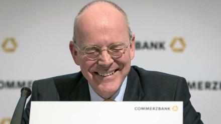 Martin Blessing verspricht den Aktionären erstmals seit 2007 wieder eine Dividende. Große Euphorie kam trotzdem nicht auf. 