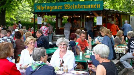 So sah es in den Vorjahren beim Rheingauer Weinbrunnen auf dem Rüdesheimer Platz aus.