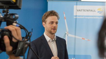 Dies ist in der Vattenfall-Zentrale, aber nicht der Vattenfall-Sprecher - sondern Peng!-Aktivist Jean Peters, der sich als Konzernvertreter ausgab.
