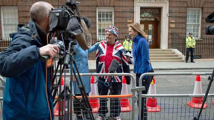 Am Samstagmorgen vor dem St. Mary's Hospital in London. Dort wurde Herzogin Kate am frühen Morgen eingeliefert, um ihr zweites Kind auf die Welt zu bringen