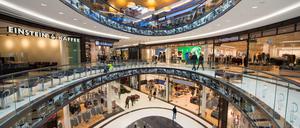 Sonntagsshopping. Unser Bild zeigt die Mall of Berlin, die ihre Kunden am 3. Mai bis 19 Uhr bedient.
