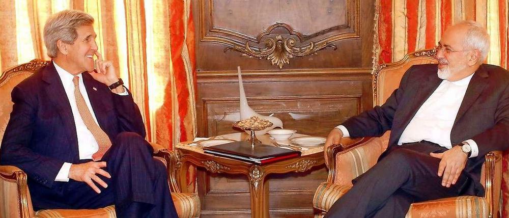 So entspannt wie bei dem Treffen zwischen US-Außenminister John Kerry und seinem iranischen Amtskollegen Mohammad Javad Zarif am Montag ist die Stimmung zwischen den beiden Staaten selten.