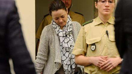 Das große Schweigen: Die Hauptangeklagte Beate Zschäpe verweigert die Auskunft. Ihr psychischer Zustand gilt als labil.