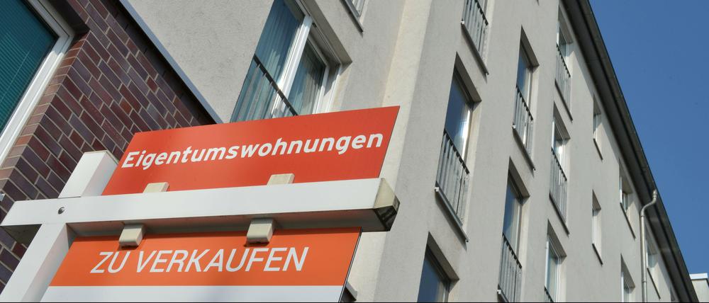Mieten oder Kaufen? "In Wahrheit ist Kaufen gegenüber dem Mieten nicht so viel günstiger", warnt Reiner Braun vom Forschungsinstitut Empirica.