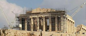 Die EU hat die Wachstumsprognose für Griechenland um ganze zwei Prozentpunkte gesenkt.