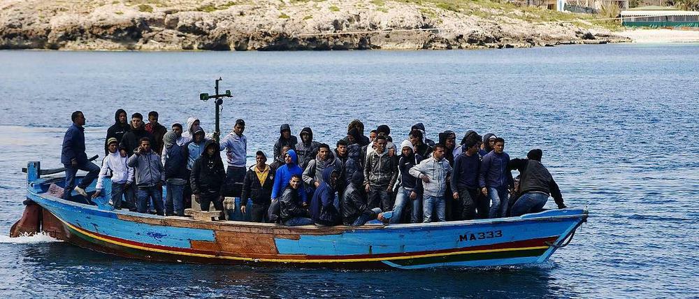 Tausende Flüchtlinge versuchen derzeit über das Mittelmeer nach Europa zu kommen.