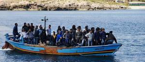 Tausende Flüchtlinge versuchen derzeit über das Mittelmeer nach Europa zu kommen.