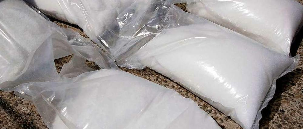Rund drei Kilo Heroin fand die Polizei bei den Hausdurchsuchungen. 