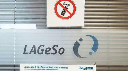 Lageso-Chef bewilligt dem Betreiber des Flüchtlingsheims in der Goerzallee 290.000 Euro.
