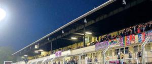 Platz da! Im Spitzenspiel der Berlin-Liga soll es voll werden im Mommsenstadion. Der Erste TeBe empfängt Verfolger Tasmania und hofft auf mehr als 1000 Zuschauer. 