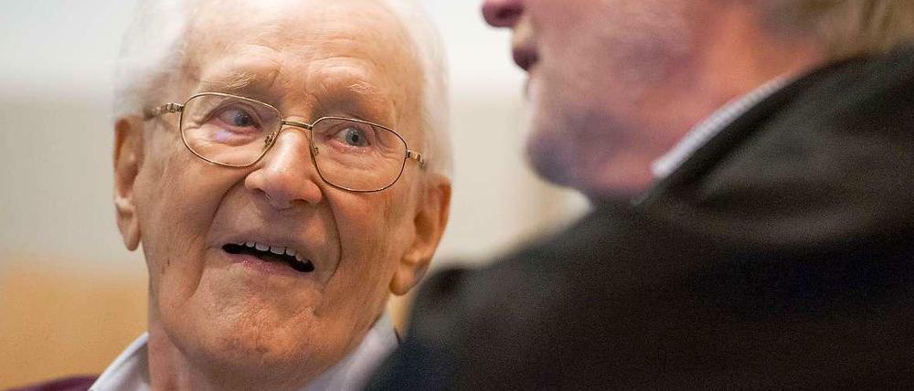 Oskar Gröning, der "Buchhalter von Auschwitz", am 6. 5. 2015 im Auschwitz-Prozess in Lüneburg.