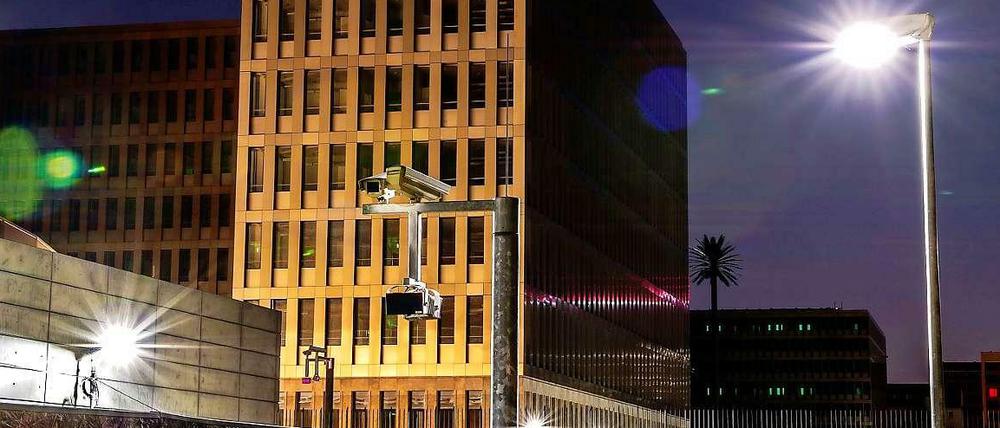 Im Zwielicht. Der Bundesnachrichtendienst (BND).