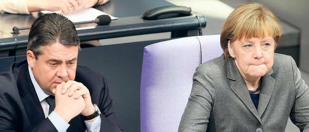 Angriffe gegen die Union kamen bislang eher von SPD-Politikern aus der zweiten Reihe. Nun geht Wirtschaftsminister Gabriel gegen Kanzlerin Merkel in die Offensive.