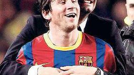 Vergangene Liebe. Guardiola und Messi (vorn) im Jahr 2011. Foto: dpa/Estevez