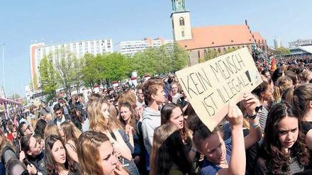 Berliner Schülerinnen und Schüler auf einer Demo.