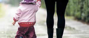 Glück oder Last? Für viele Frauen ist das Muttersein das Bedeutendste, was ihnen je passiert ist. Aber nicht für alle. Foto: Julian Stratenschulte/dpa