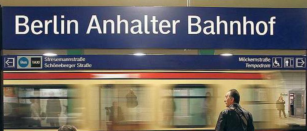Rhythmusstörung. Im frisch sanierten Nord-Süd-Tunnel fahren die Linien ab Dienstag streikbedingt nur alle 20 Minuten.