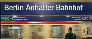 Rhythmusstörung. Im frisch sanierten Nord-Süd-Tunnel fahren die Linien ab Dienstag streikbedingt nur alle 20 Minuten.
