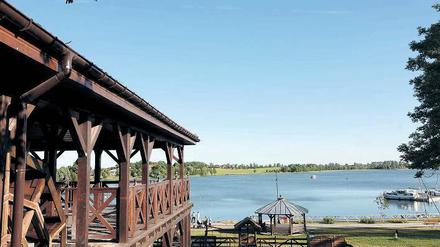 Schöner Ankern. In Ryn, dem früheren Rhein am Talter See, finden Bootstouristen topmoderne Anlagen vor. 